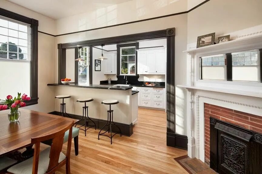 Планировки кухни столовой в доме The Truth Behind Those Gorgeous Historic Home Renovations Kitchen design, Small 