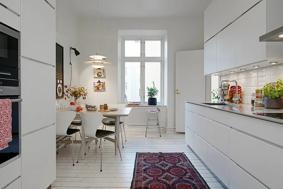Планировки кухонь 15 кв Alvhem Mäkleri och Interiör Kitchen interior, White modern kitchen, Kitchen desi