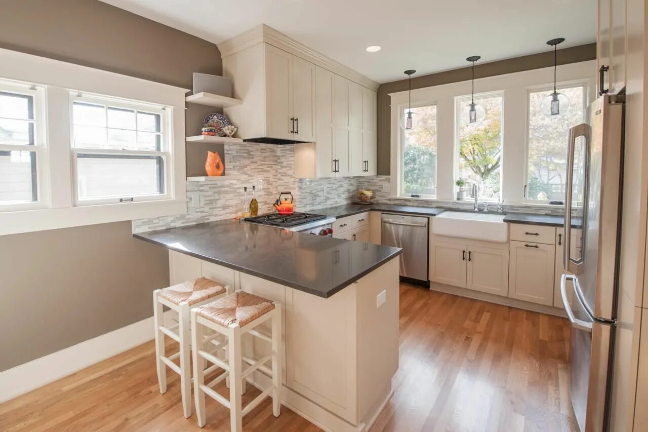 Планировки кухонь 24 м Archaicfair Kitchen Peninsula Ideas : Photos Hgtv Kitchen Peninsula Design Ideas