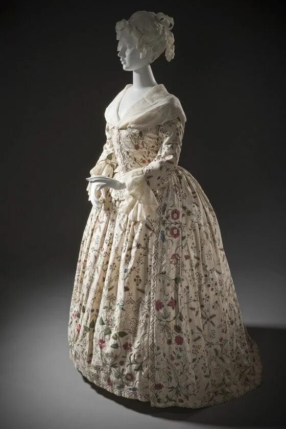 Платье 18 века фото Fashions From History 18th century fashion, Historical dresses, 18th century clo