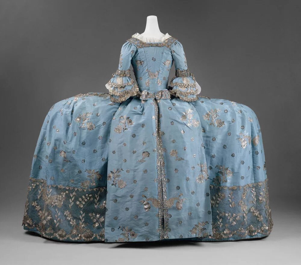 Платье 18 века фото Изысканная вышивка битью на robe a la franсaise 1750 г. из Британии: Идеи и вдох