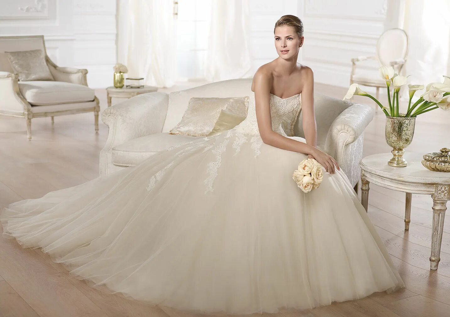Платье айвори фото Pin by DBSPOSA Sergio on Bridal Wedding dresses, Glamourous wedding dress, Full 