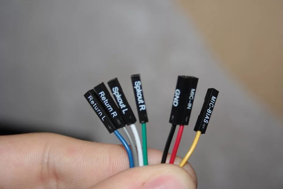 Подключение аудио панели к материнской плате Модуль USB INTERFACE UNIT - KIA Ceed (1G), 1,4 л, 2007 года автозвук DRIVE2