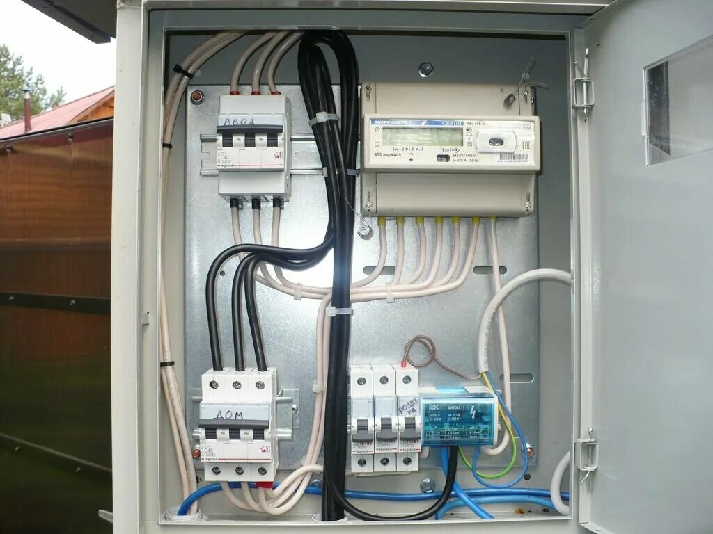 Подключение автоматов на столбе Elesystems, electrical works, Yekaterinburg, Montyorskaya ulitsa, 3 - Yandex Map