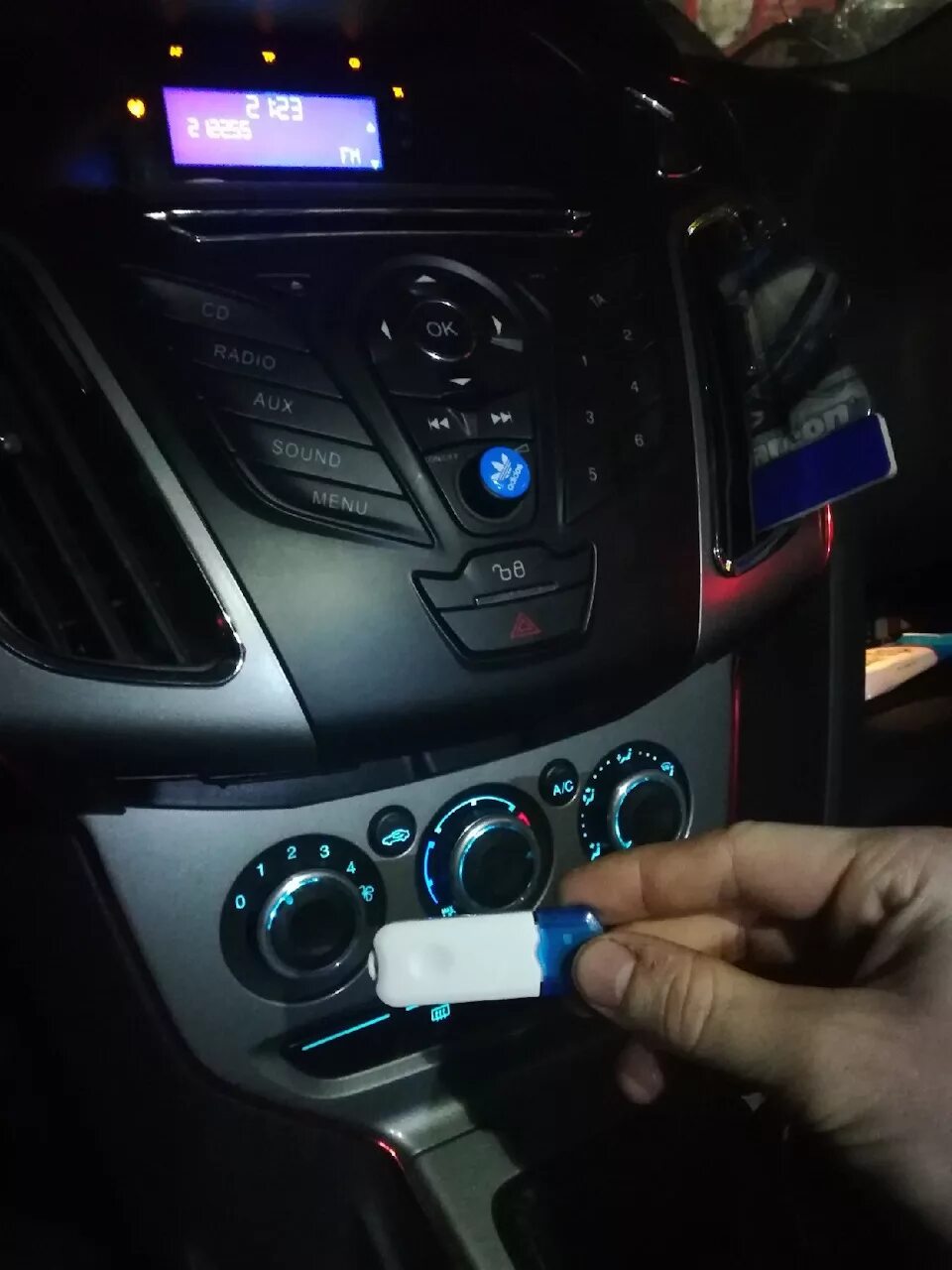 Подключение телефона форд фокус Bluetooth (блютуз) - Ford Focus III Wagon, 1,6 л, 2012 года аксессуары DRIVE2