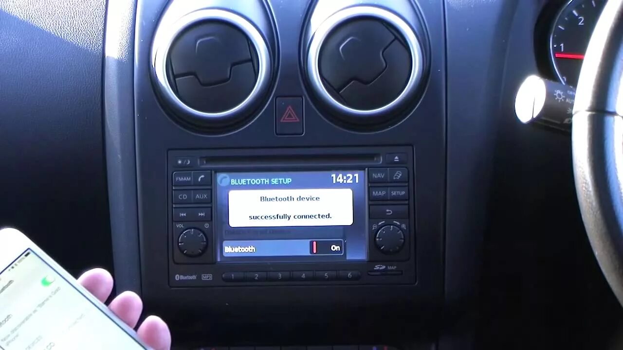 Подключение телефона к кашкай How to pair an iPhone to bluetooth audio in Nissan Qashqai - YouTube