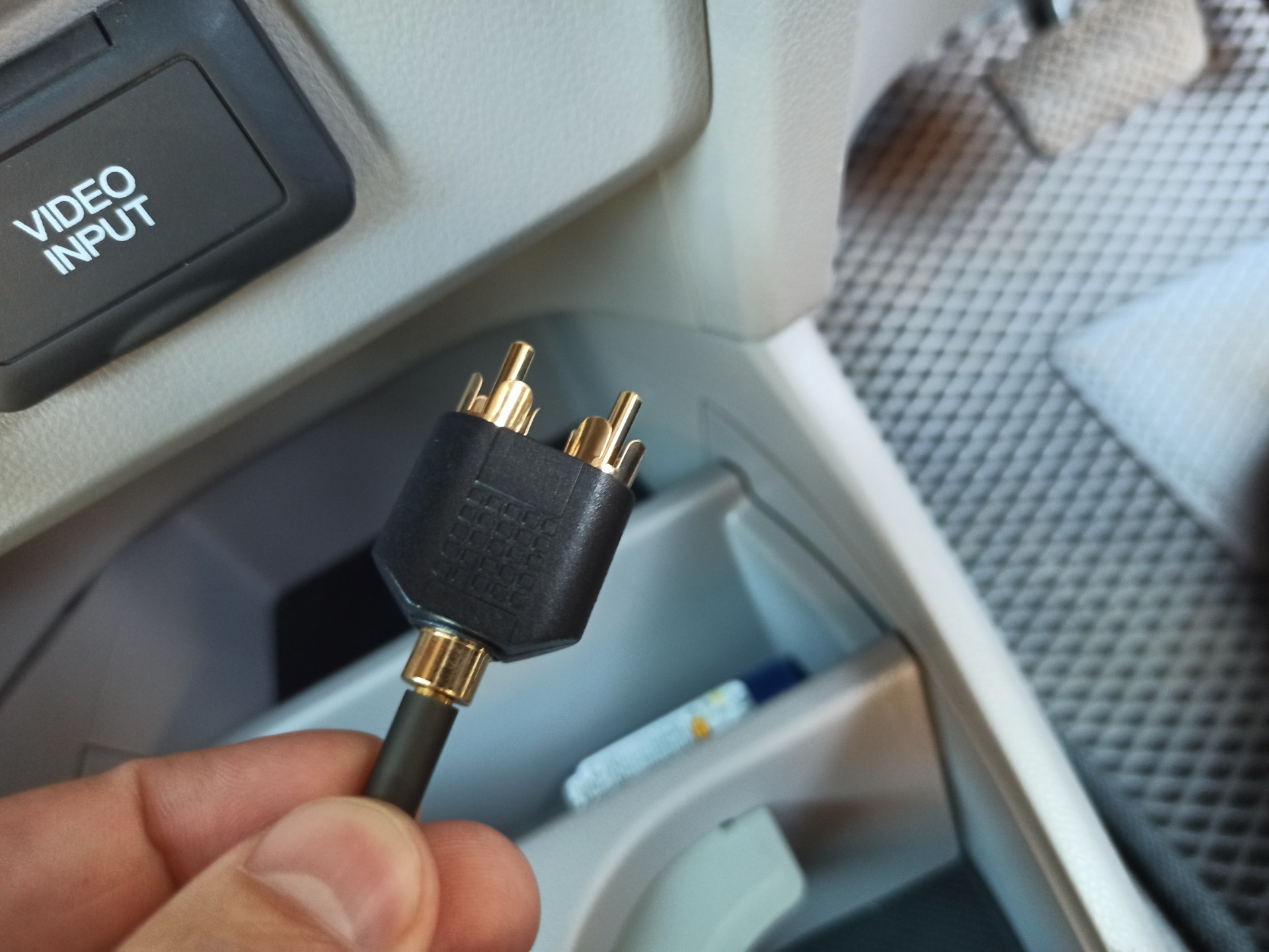 Подключение телефона к машине через aux AUX через Bluetooth - Honda Insight (2G), 1,3 л, 2009 года аксессуары DRIVE2