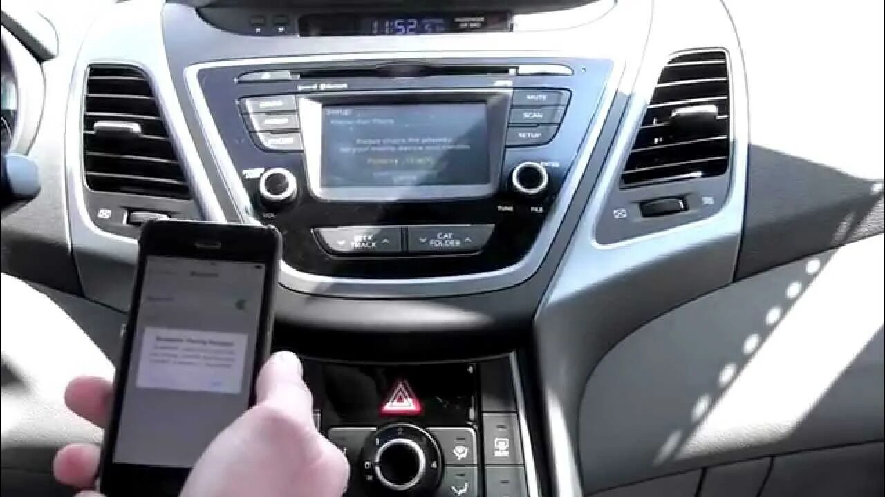 Подключение телефона к солярису How to Sync iPhone To a 2014 Hyundai Elantra Via Bluetooth Morrie's 394 Hyundai 