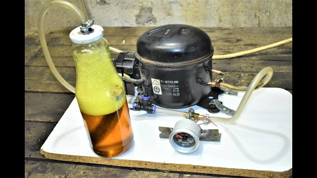 Подключение вакуумного насоса к холодильнику Homemade Vacuum Pump Machine from Old Refrigerator Motor Compressor / Experiment