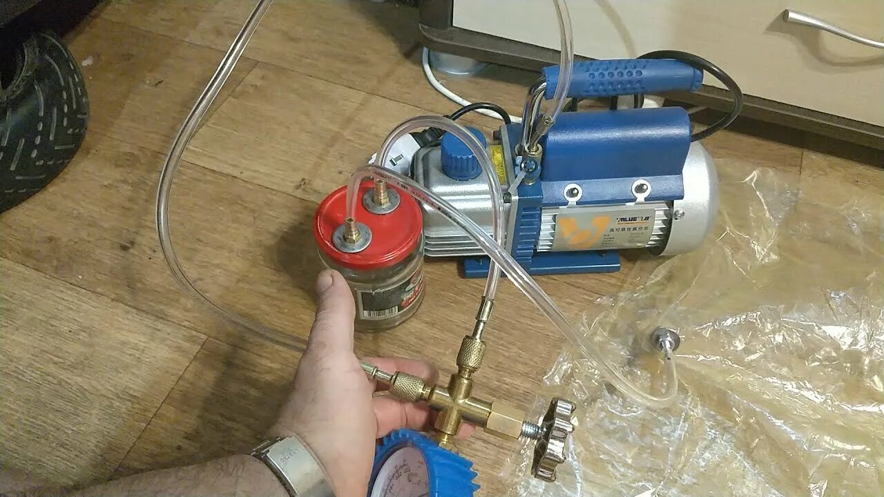 Подключение вакуумного насоса к кондиционеру Как собрать и подключить вакуумный насос для вакуумирования углепластика. - YouT