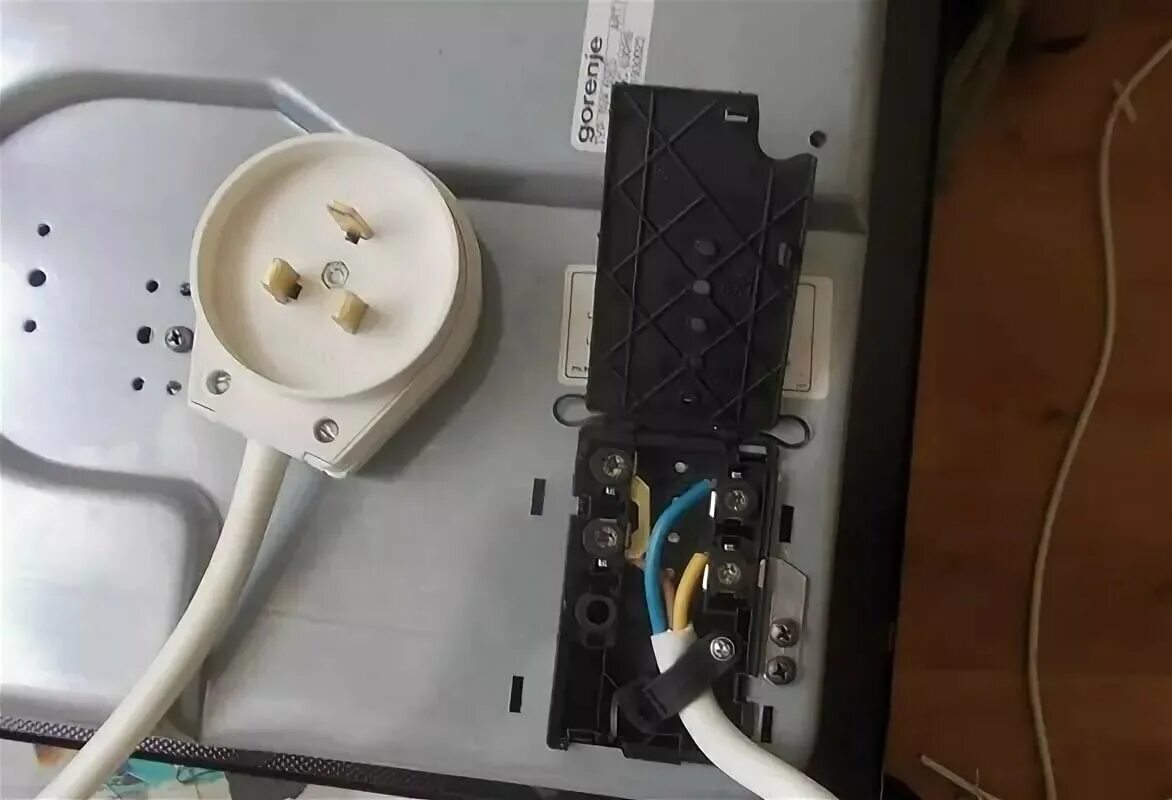 Подключение варочной панели 7 квт Перенос розетки со штроблением в Южно-Сахалинске: 46 сантехников со средним рейт