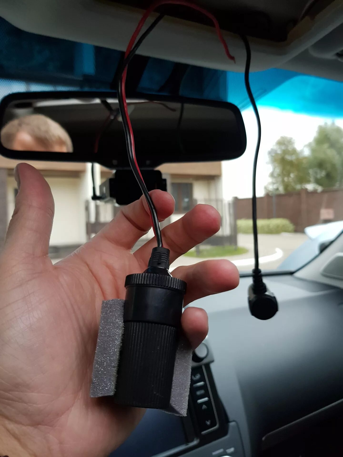 Подключение видеорегистратора в машине 09.10.17 Скрытое подключение видеорегистратора - Toyota Land Cruiser Prado 150-s