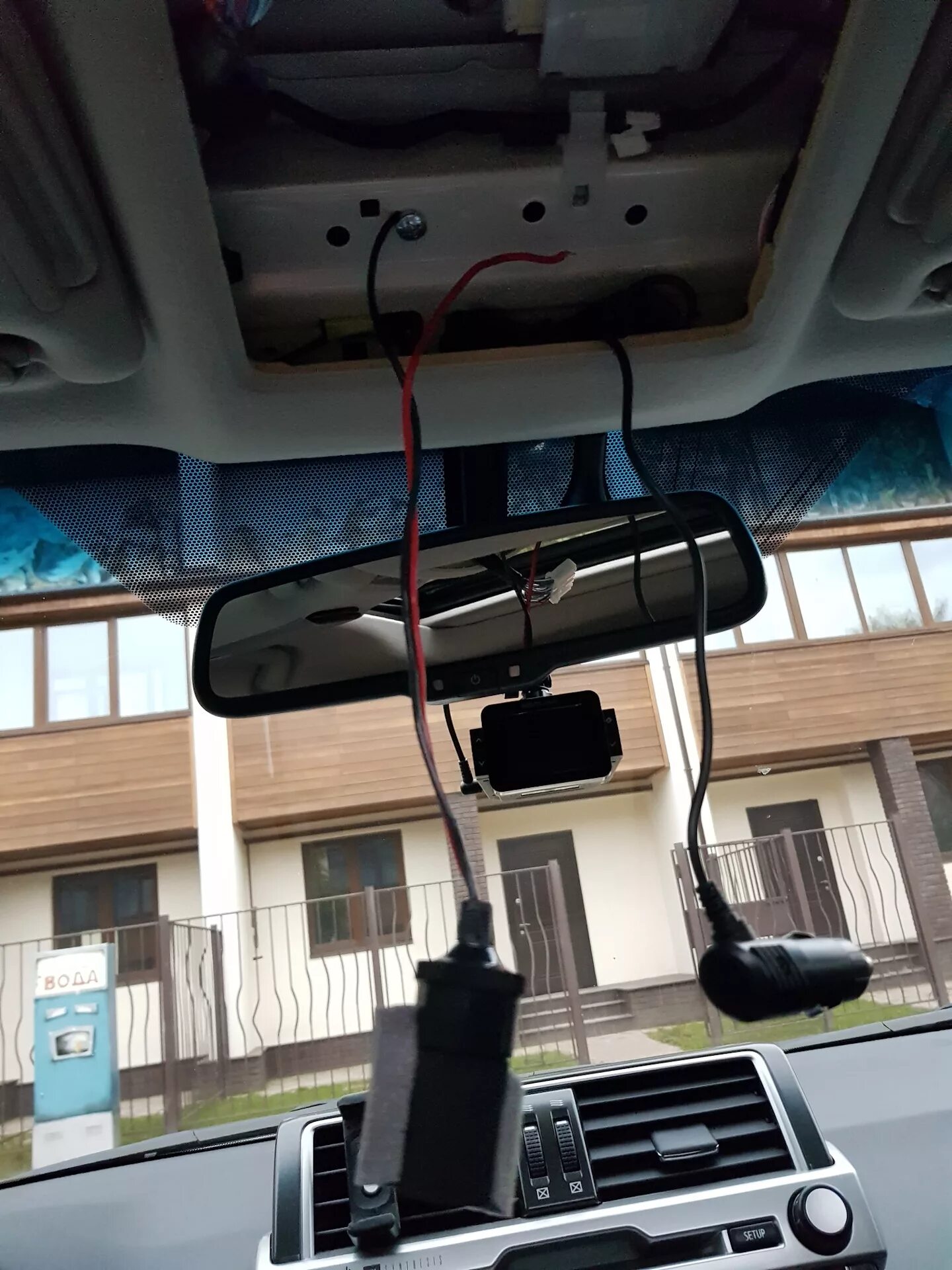 Подключение видеорегистратора в машине 09.10.17 Скрытое подключение видеорегистратора - Toyota Land Cruiser Prado 150-s