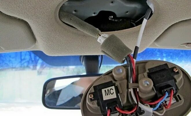 Подключение видеорегистратора в машине Сколько стоит подключить видеорегистратор напрямую в Берёзовском: 45 автомеханик