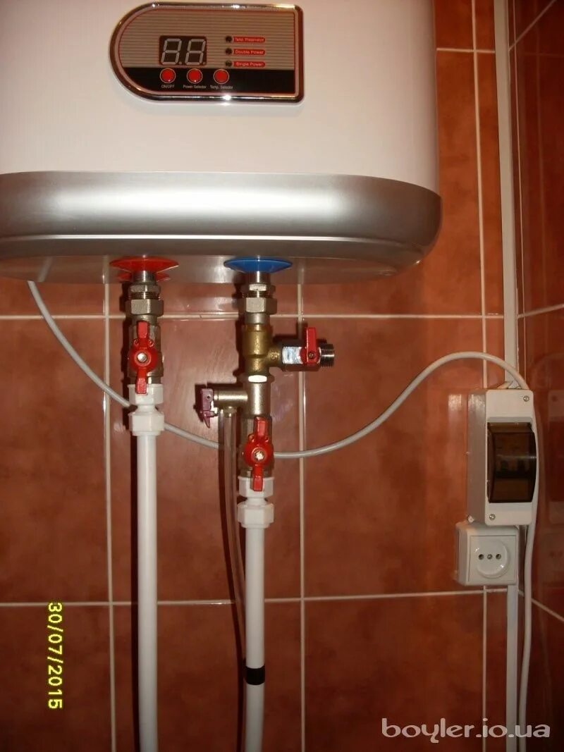 Подключение водонагревателя накопительного фото Сантехник 24/7 по городу и ЗАЧАГАНСК - Сантехника / коммуникации Уральск на Olx