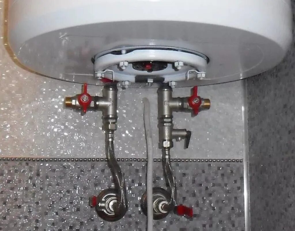 Подключение водонагревателя накопительного фото Монтаж накопительного водонагревателя фото - DelaDom.ru