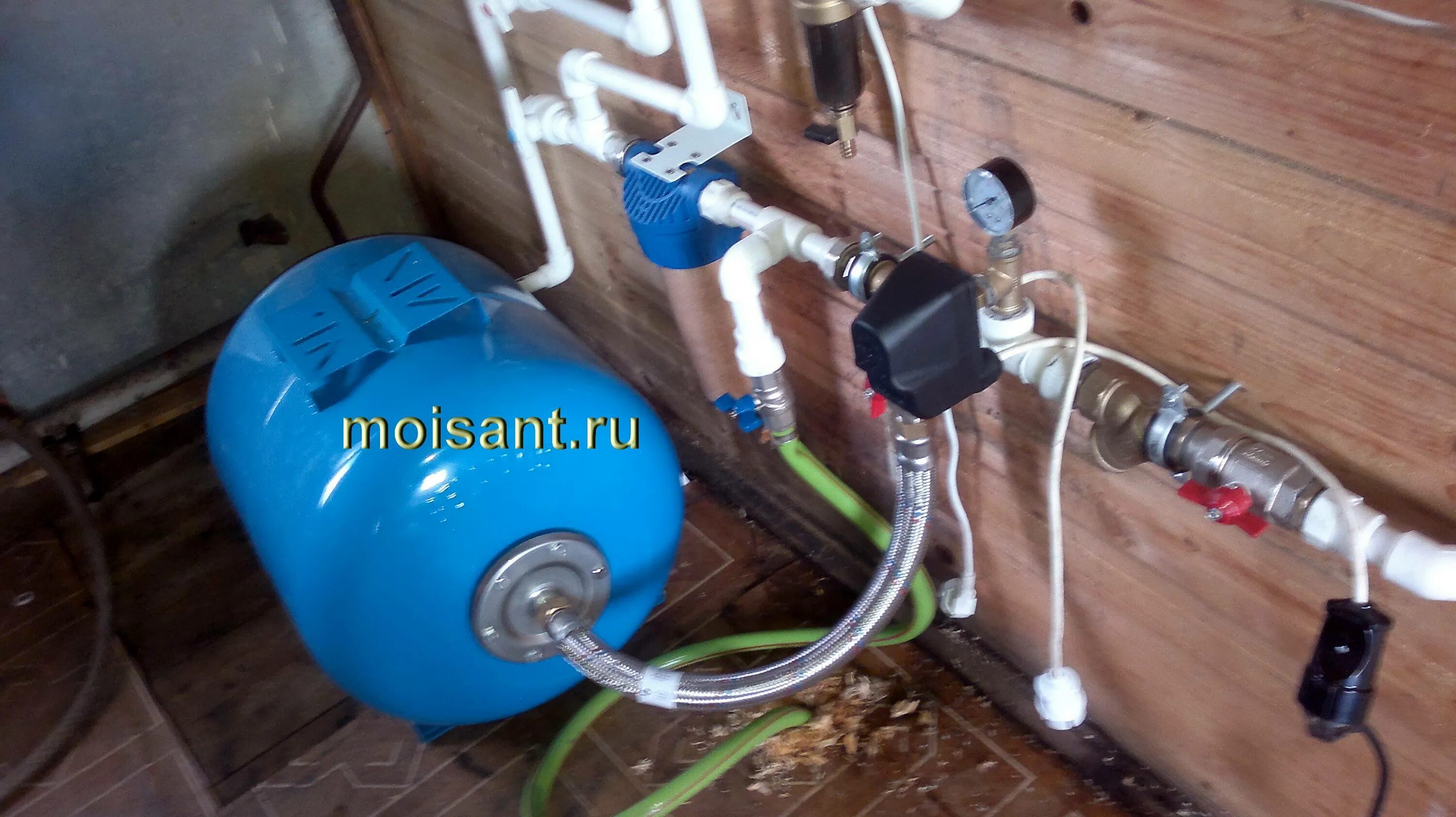Подключение воды к гидроаккумулятору от скважины Пошаговая инструкция по установке гидроаккумулятора для системы водоснабжения