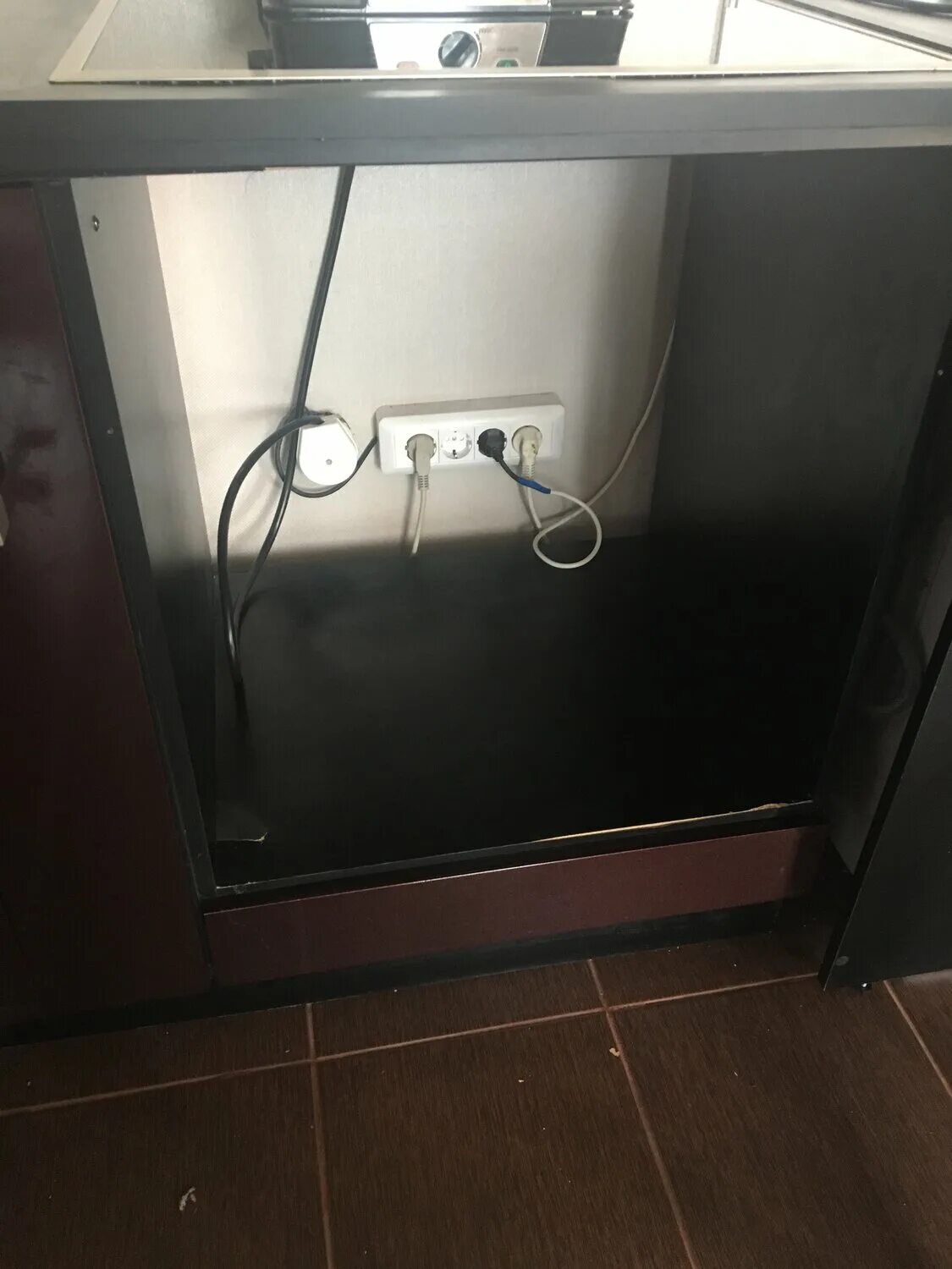 Подключение встраиваемого духового шкафа варочной панели Подключение электрической духовки в Нахвальском - Электромонтажные работы - Ремо