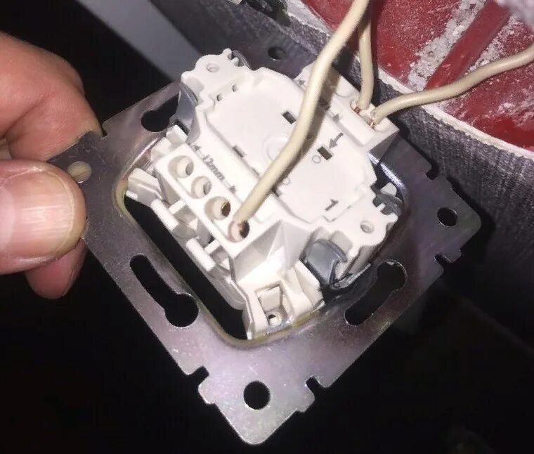 Подключение выключателя легран с подсветкой Подключение выключателей и переключателей бренда Legrand