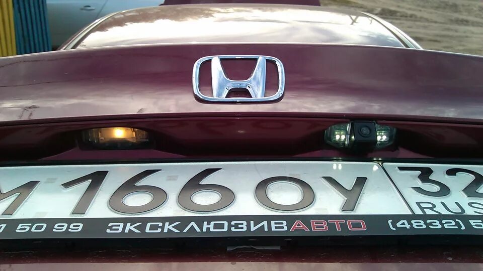 Подключение задней камеры хонда цивик 4д Установка камеры заднего вида - Honda Civic 4D (8G), 1,8 л, 2008 года электроник