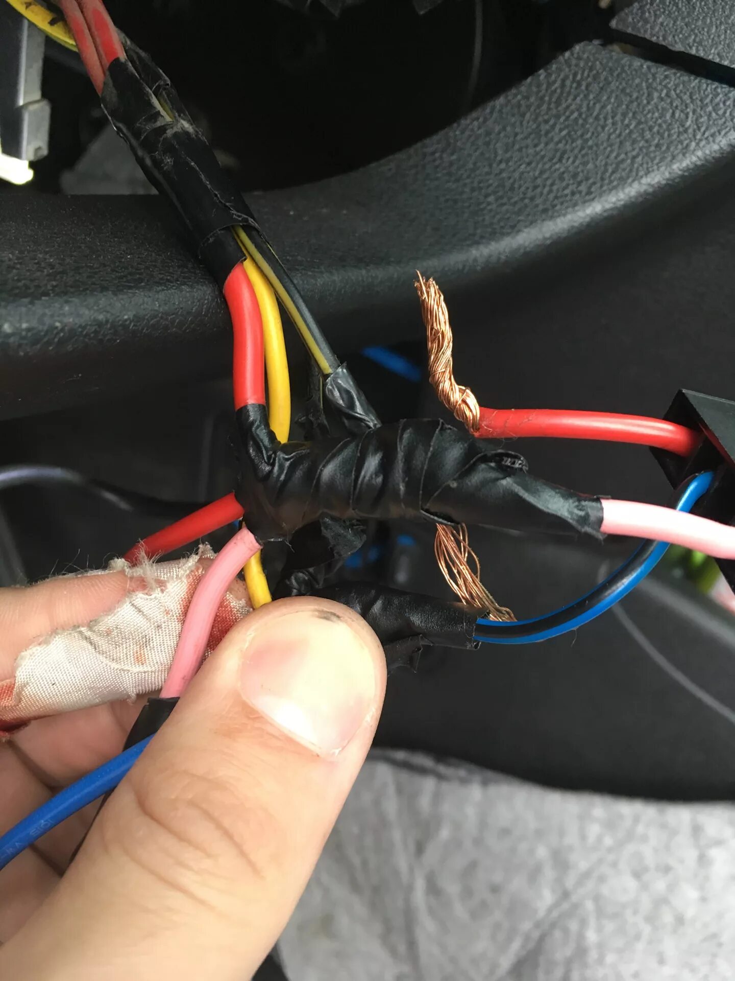 Подключение замка зажигания гранта Установка кнопки запуска (Start/Stop) на Lada Granta/Kalina/Priora - Lada Гранта