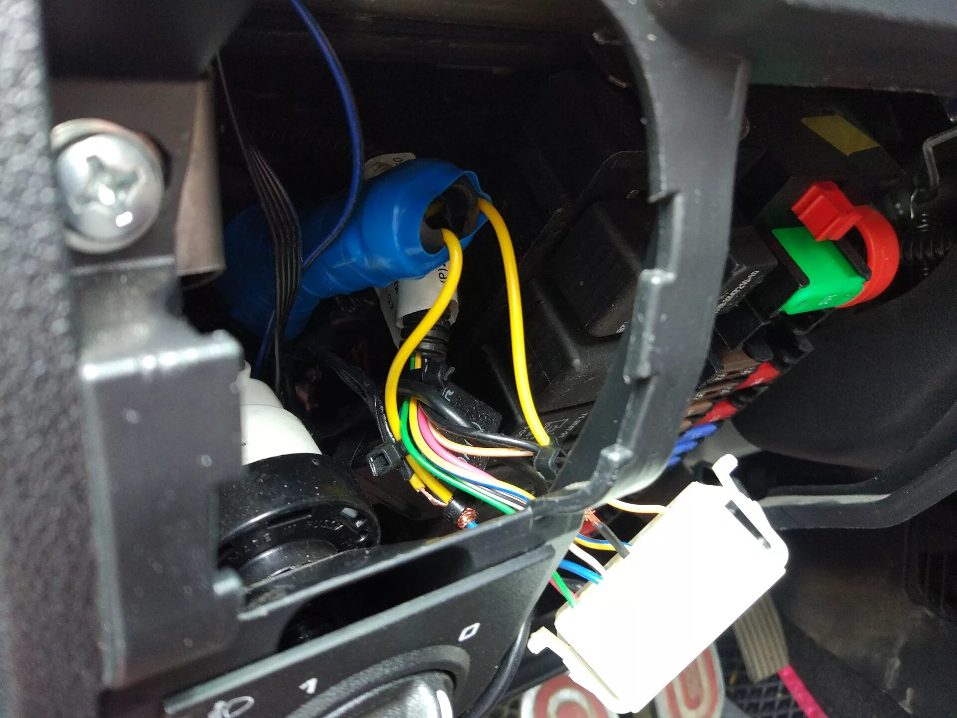 Подключение замка зажигания гранта Регистратор от зажигания гранта - Lada Гранта, 1,6 л, 2013 года электроника DRIV