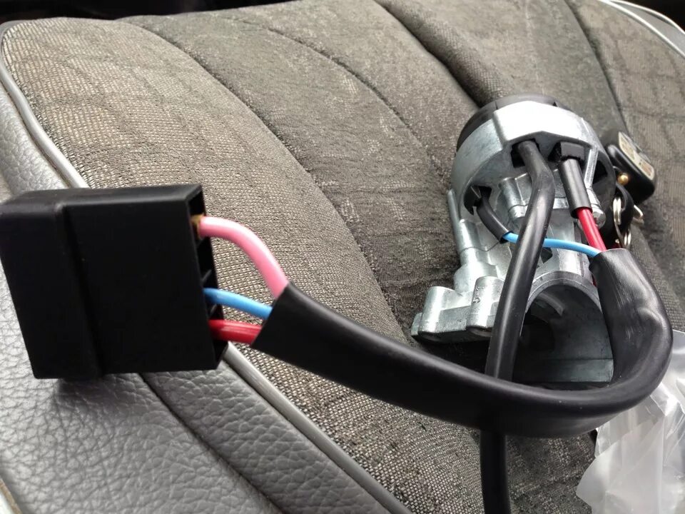 Подключение замка зажигания гранта не отбрасывает ключ замок зажигания, не отпружинивает со 2 на 1. + подсветка зам