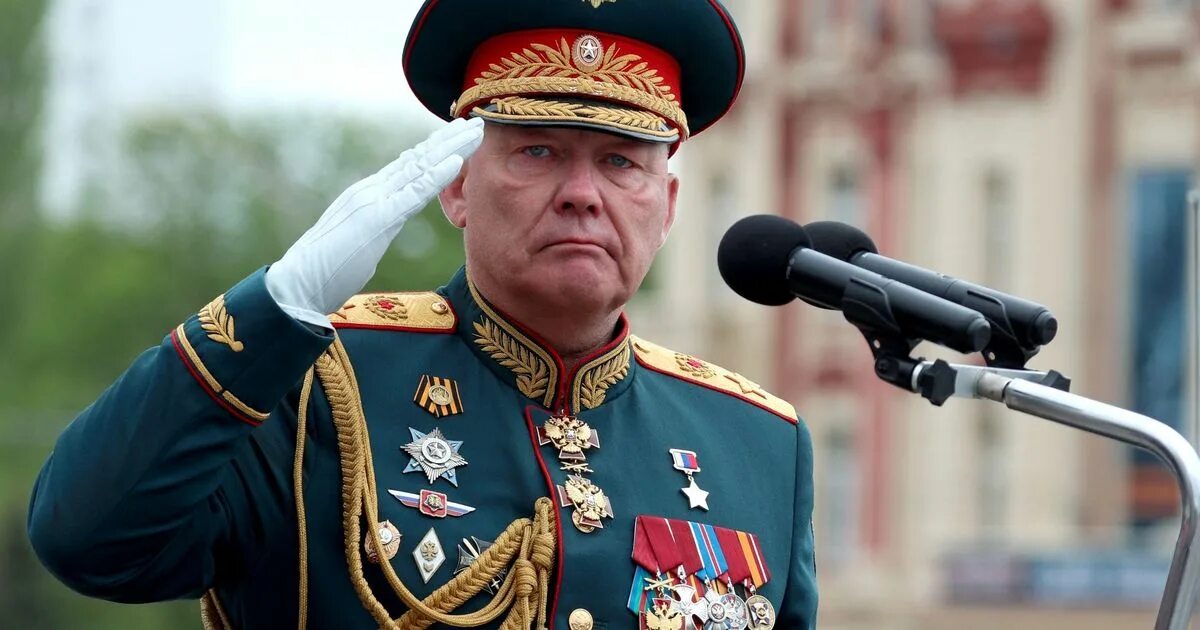 Подлесный генерал фото Vladimir Putin's new general mysteriously vanishes just a month after being hire