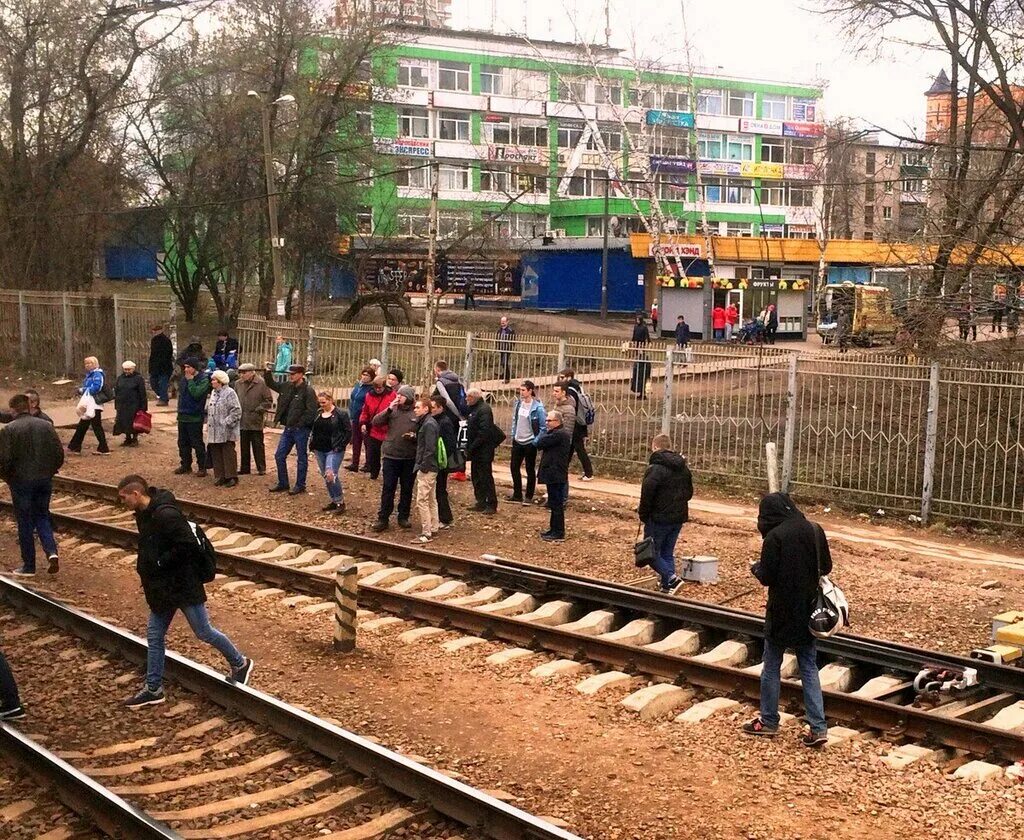 Подлипки дачные фото Podlipki-Dachnye Station, railroad station, Russia, selo Tarasovka, Vokzalny pro