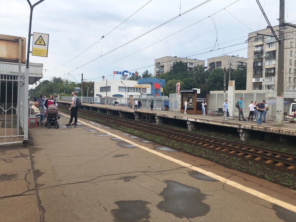 Подлипки дачные фото Zheleznodorozhnaya stantsiya Podlipki Dachnyye, train station, Korolyov, Grabina