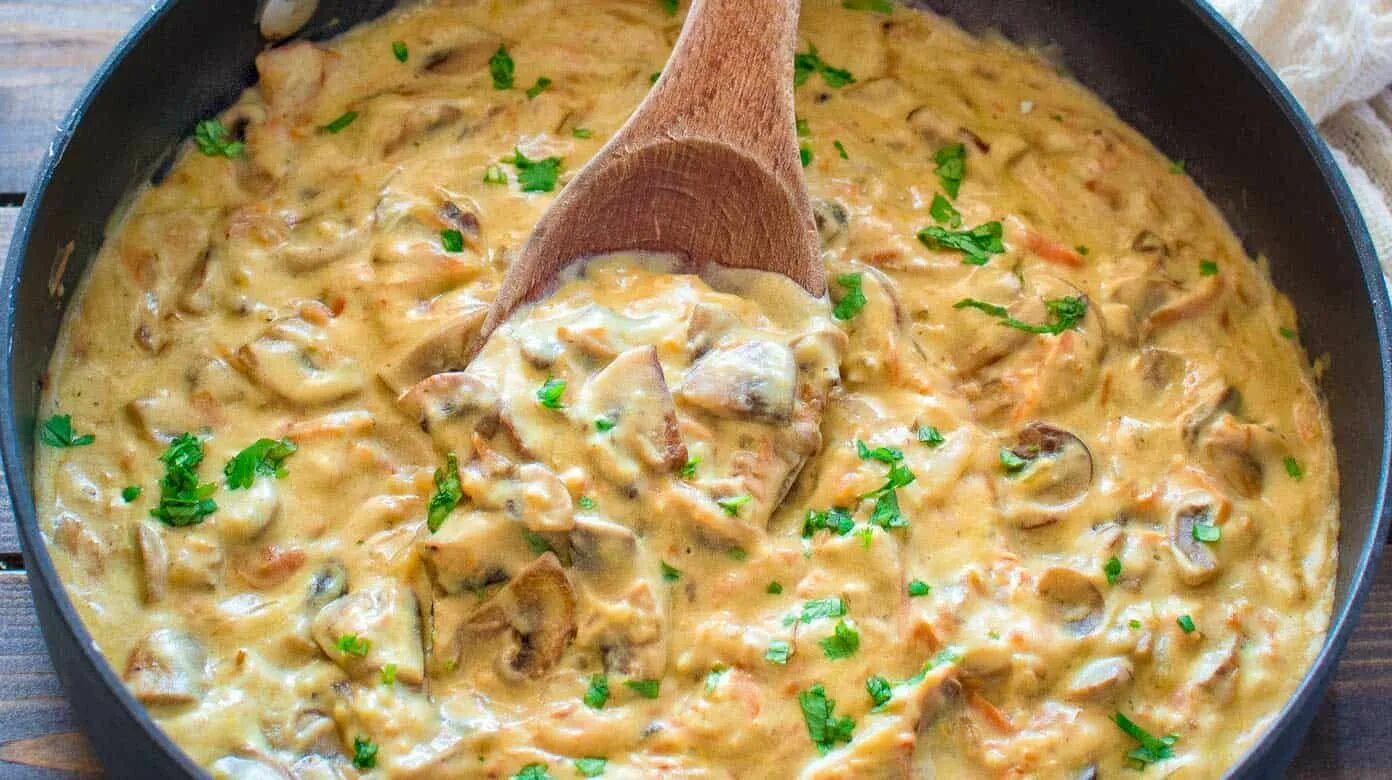 Подлива со сметаной рецепт с фото This Easy Mushroom Sauce has been in my family for generations. So simple, yet f