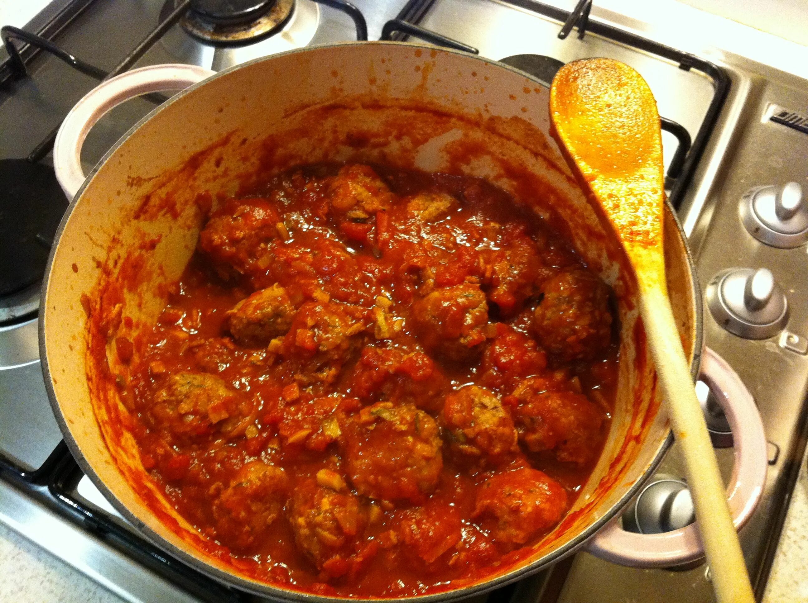 Подлива в кастрюле рецепты с фото Meatballs in Tomato Sauce Recipe