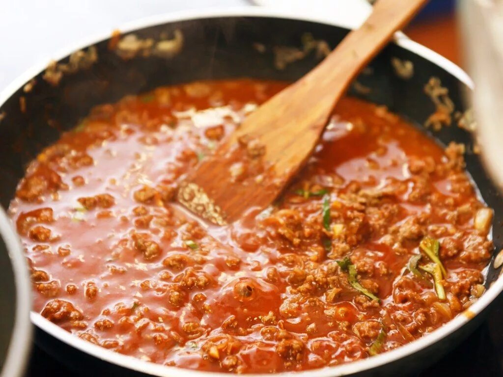 Подливка без мяса рецепт с фото Sauce bolognaise à l'italienne Recette Recette sauce bolognaise, Sauce bolognais