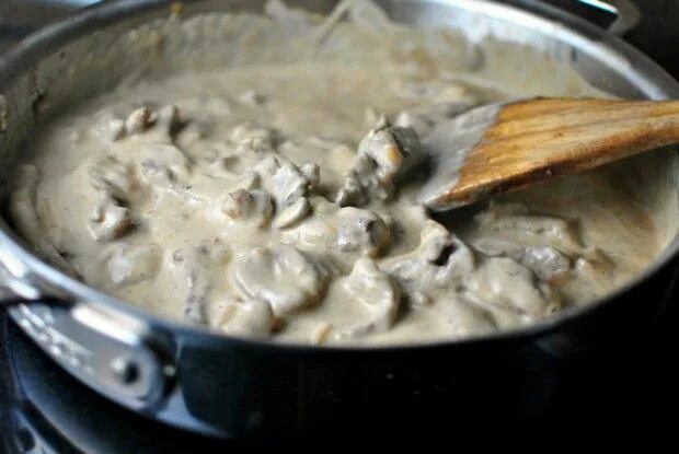 Подливка со сметаной рецепт с фото Homemade Beef Stroganoff - Simply Scratch Recipe Homemade beef stroganoff, Strog