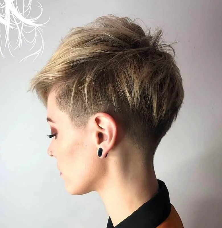 Поднятые короткие стрижки 80 Trendy Short Pixie Hairstyles For Women Short hair styles pixie, Messy pixie 