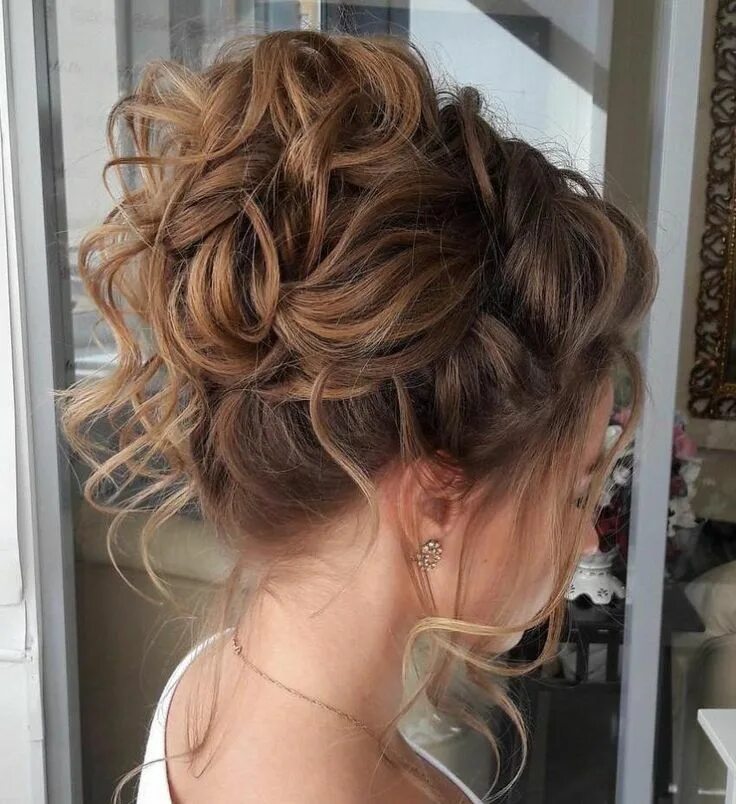 Поднятые прически на длинные 40 Creative Updos for Curly Hair Curly hair updo, Wedding hairstyles, Wedding ha