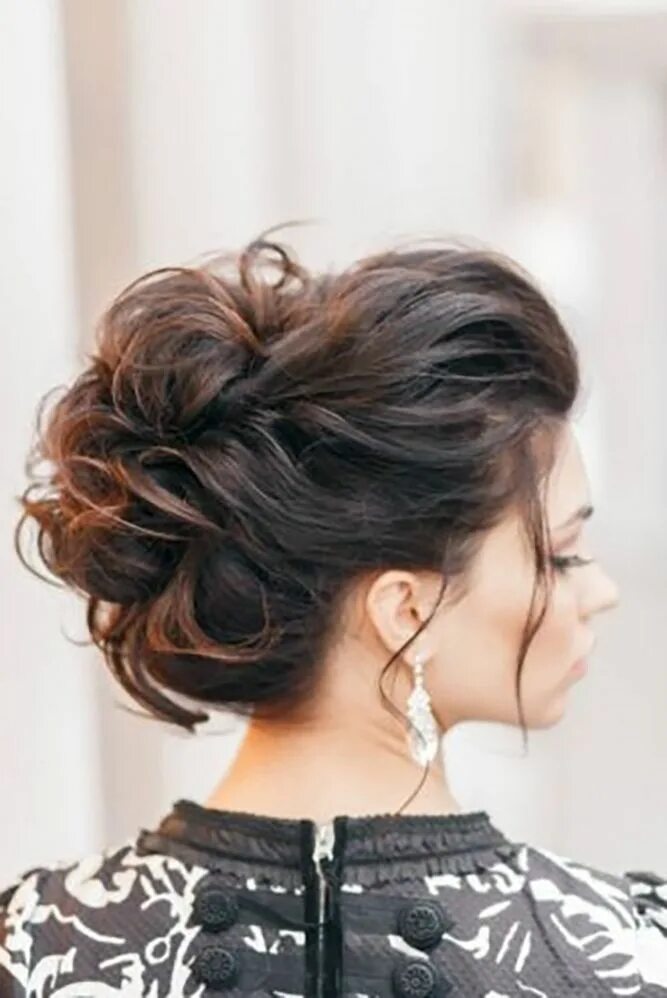 Поднятые прически на средние волосы Swept-Back Wedding Hairstyles: 30+ Best Looks & Expert Tips Long hair styles, Lo