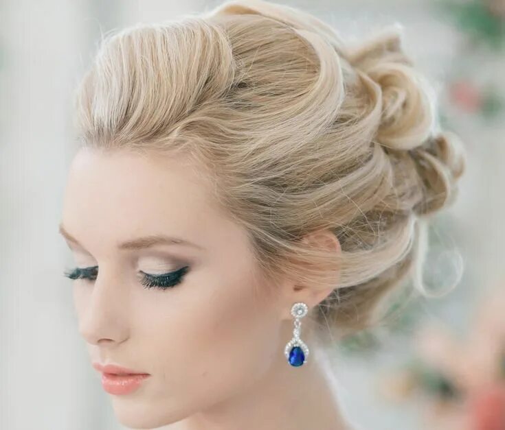 Подобранные прически фото Classy and Timeless Wedding Hairstyles from Elstile - #classy #elstile #hairstyl