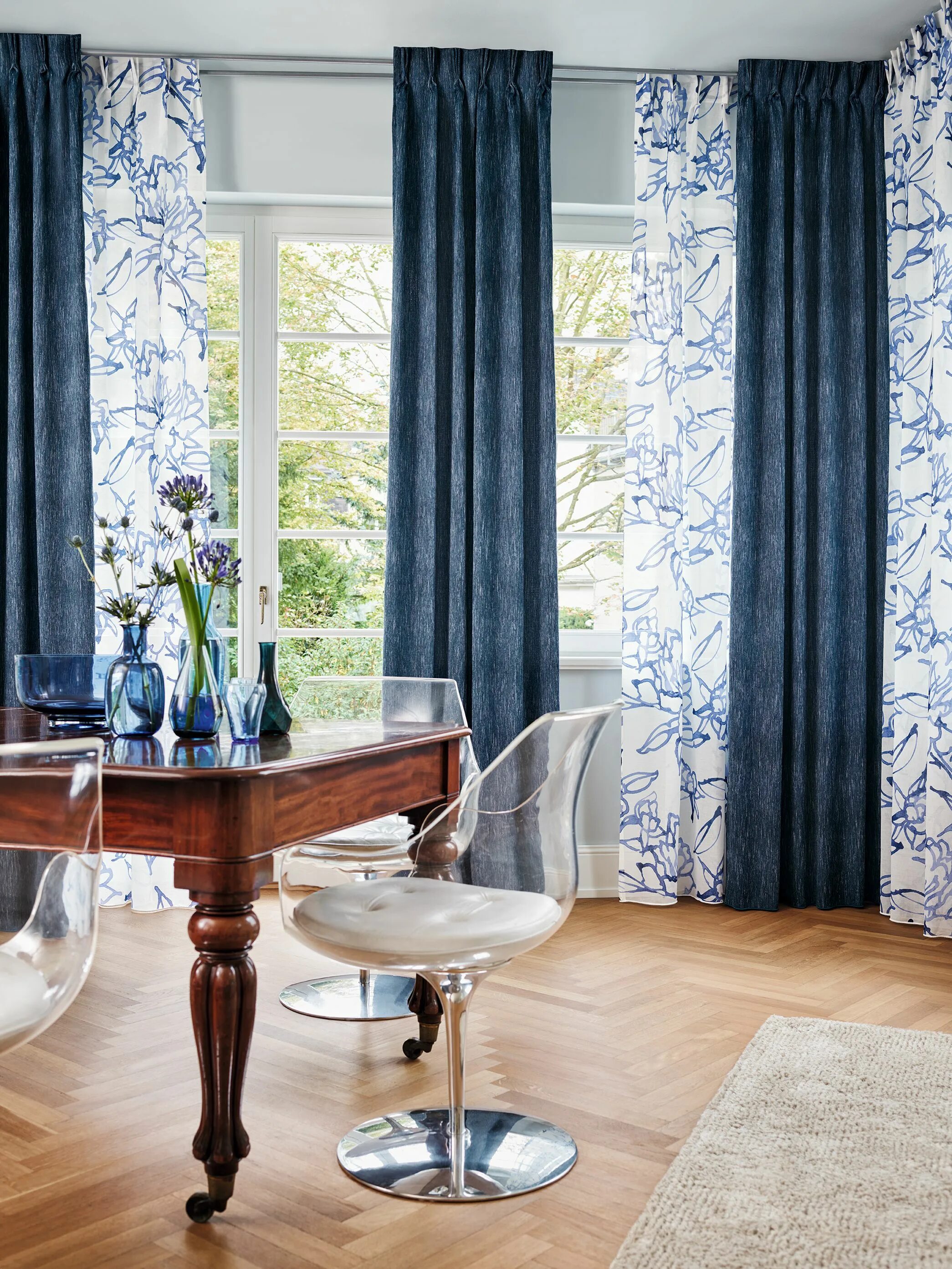 Подобрать шторы к интерьеру онлайн бесплатно Strong, but never garish, every shade of blue can be easily combined with other 