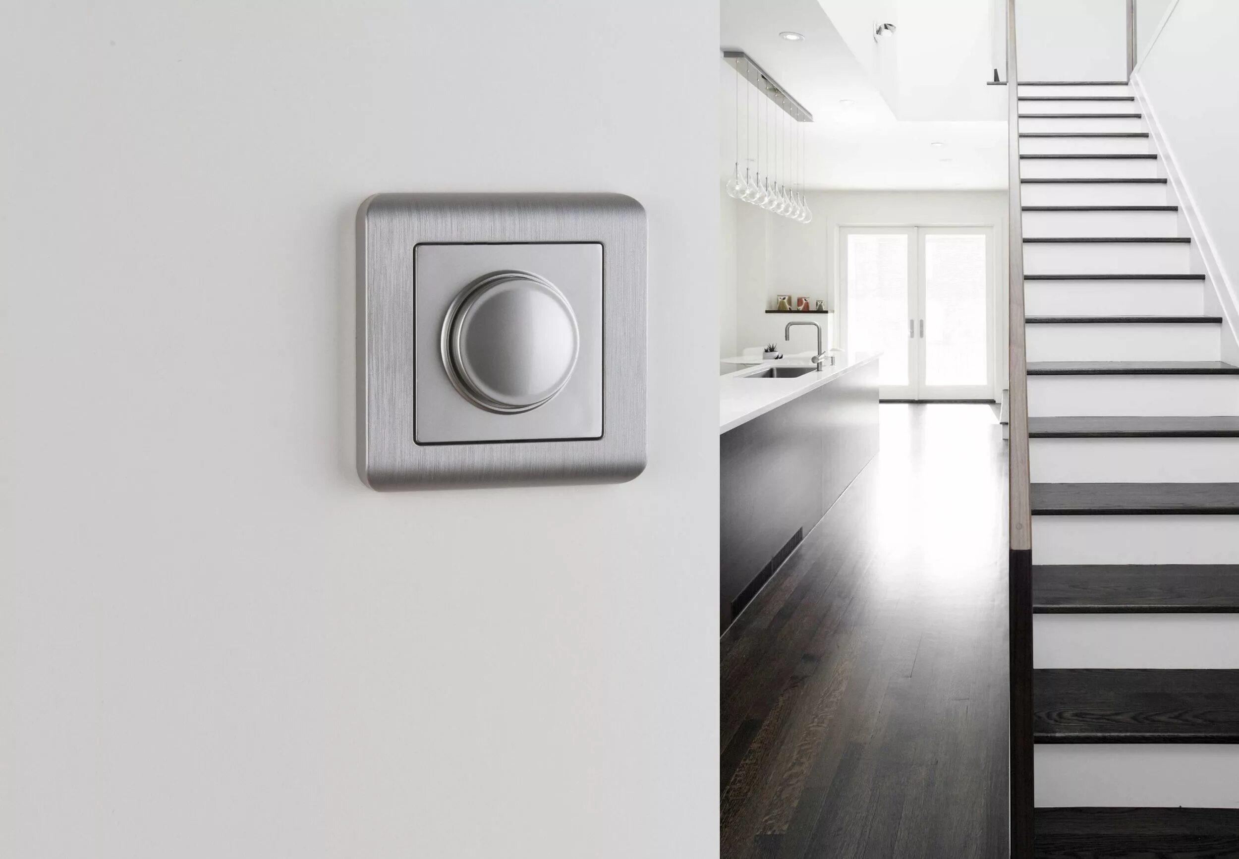 Подобрать цвет выключателей в интерьере Рамка на 5 постов Werkel WL12-Frame-05 Серебряный Швеция - купить, цена, фото