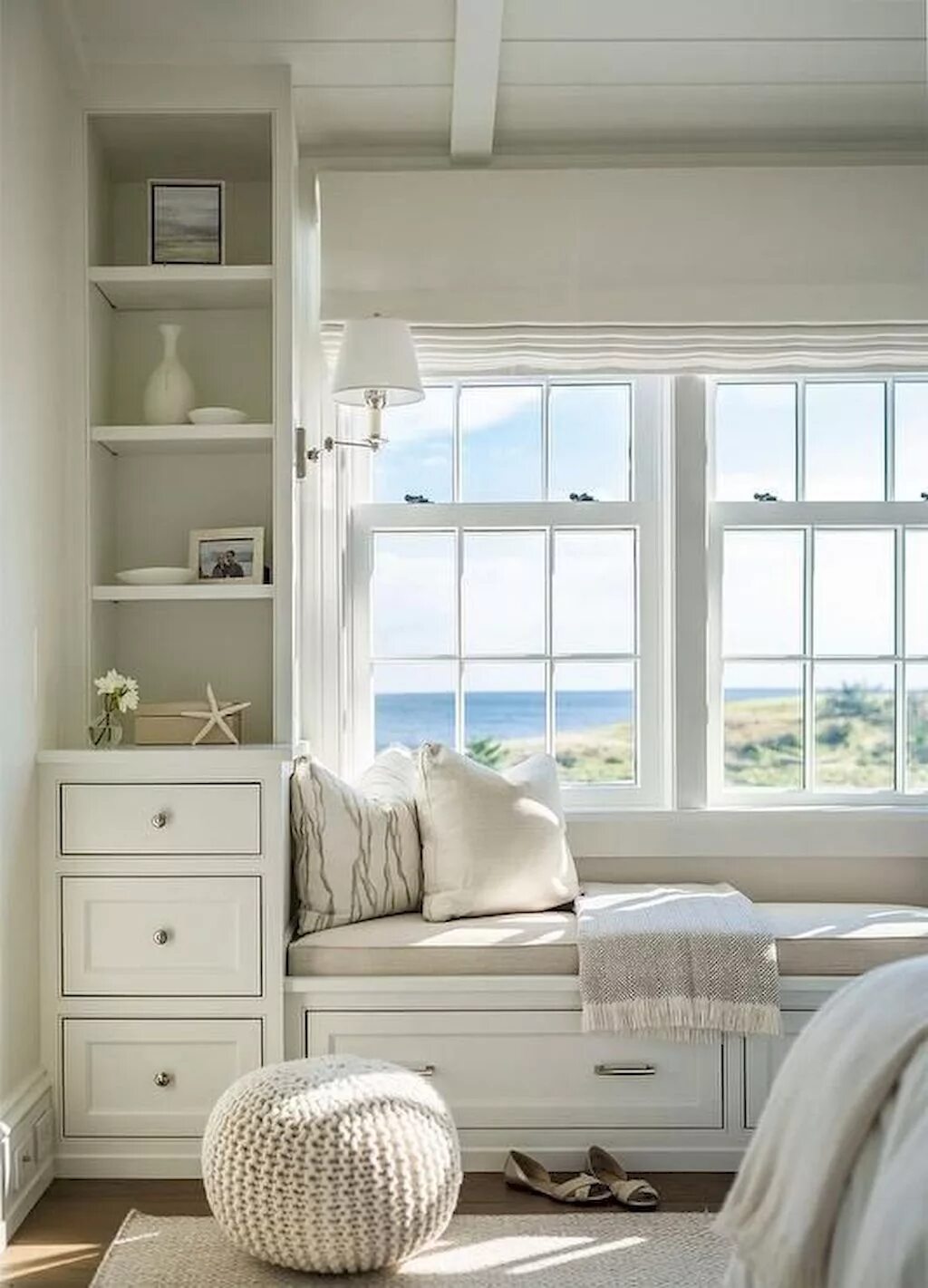 Подоконник в интерьере спальни Stunning Window Seat Ideas Home to Z Bedroom window seat, Window seat design, Ho