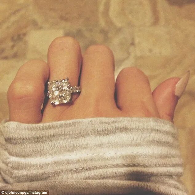 Подпись под фото с кольцом Paulina Gretzky engaged to Dustin Johnson: Wayne Gretzky's daughter offers close