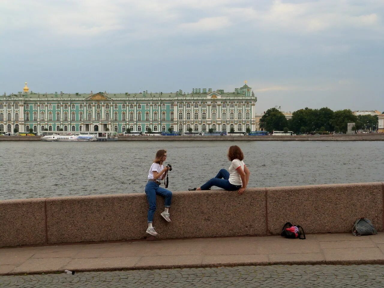 Подписать фото на набережной Главный синоптик предсказал Петербургу теплый июнь