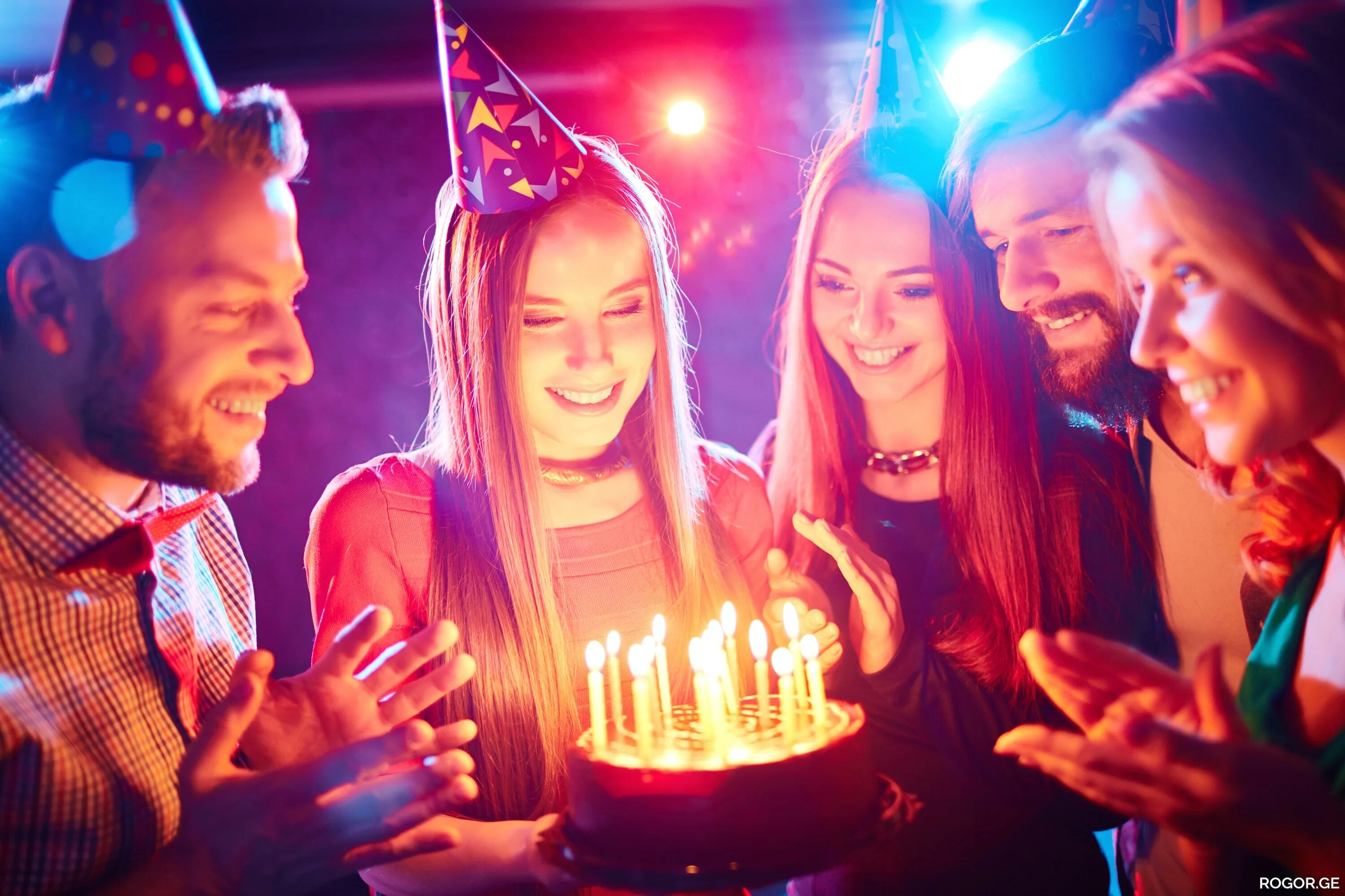 Подписать фото с дня рождения друга A party for your birthday