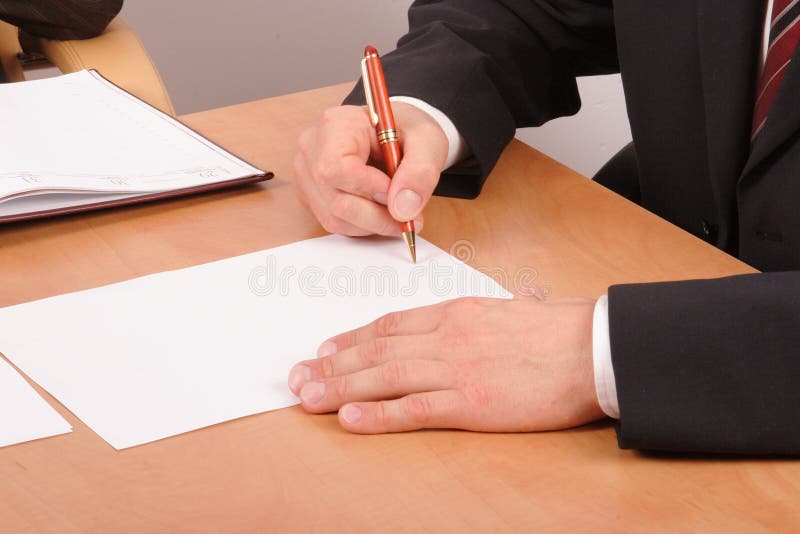 Подписывает бумаги фото Businessman Signing Papers - 2 Stock Image - Image of focused, annotating: 23472