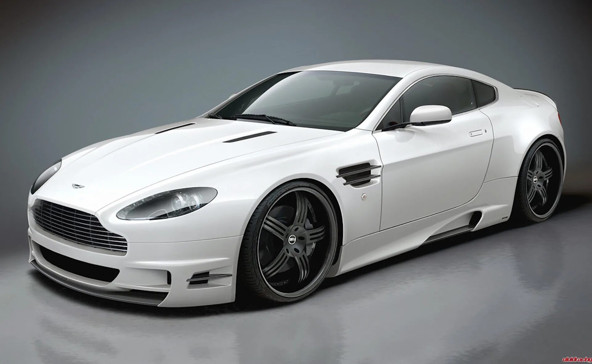 Подробные фото автомобилей Карбоновый боди-кит для Aston Martin Vantage - GT-Shop на DRIVE2