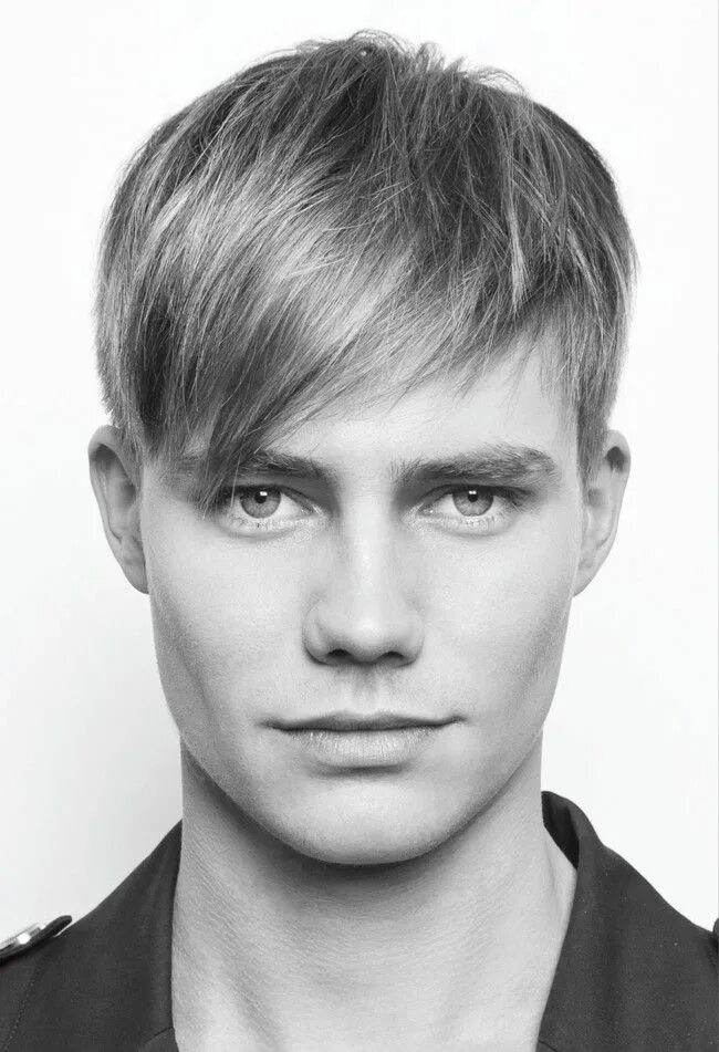 Подростковая мужская стрижка с челкой Men's Hairstyles 2012 gallery (16 of 20) - GQ Teen boy hairstyles, Boy hairstyle