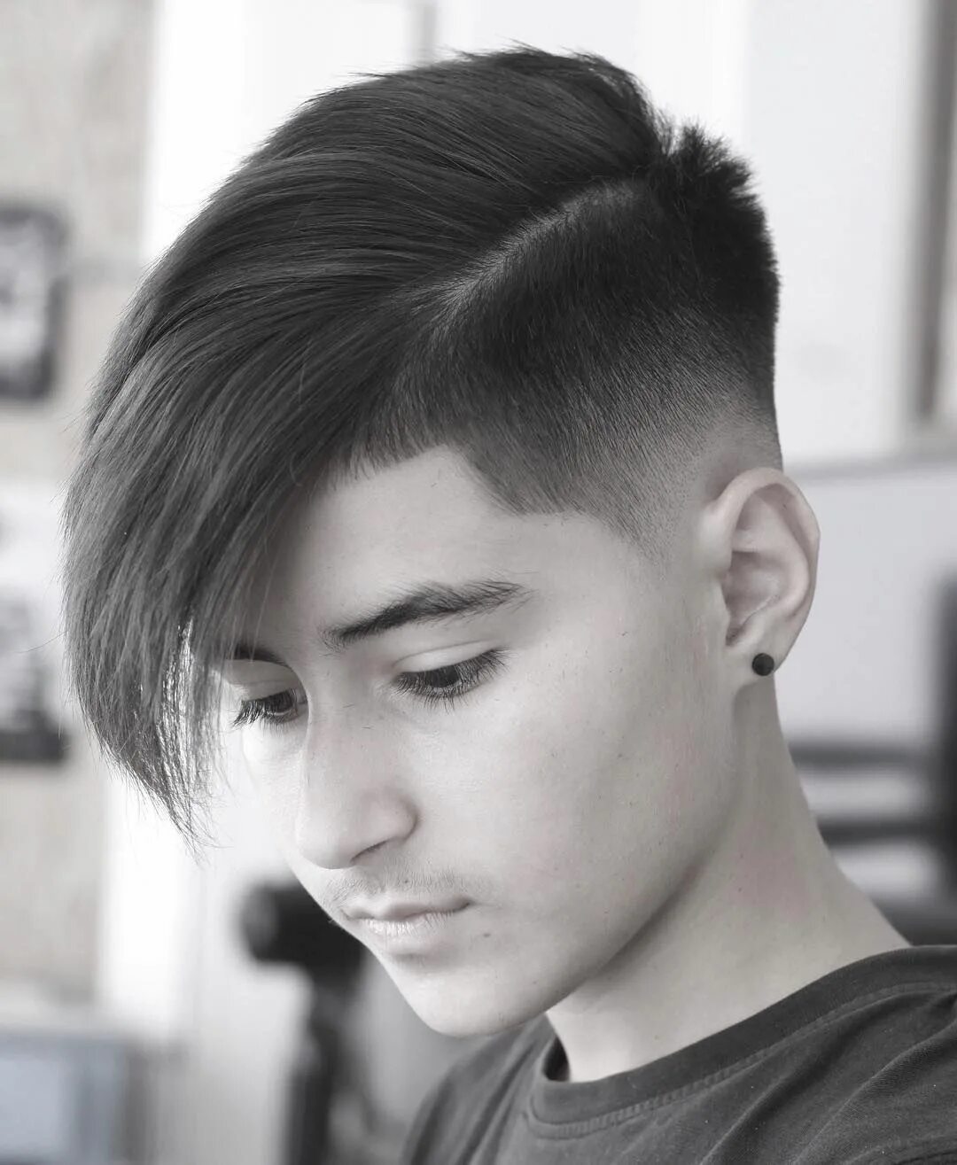 Подростковая стрижка для мальчика с длинной челкой Pin on Hair Stuff Boy haircuts long, Long hair cuts, Boy hairstyles