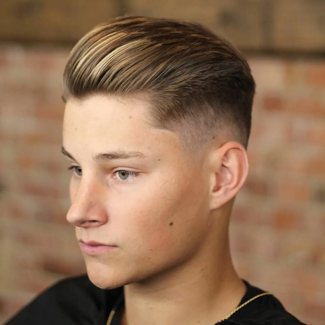 Подростковые модные стрижки для подростков 15+ Teen Boy Haircuts: 2024 Trends + Styles Hairstyles for teenage guys, Teen bo