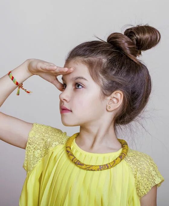 Подростковые прически 2024 девочки 50 Stylish Hairstyles For Your Little Girl Womens hairstyles, Hair styles, Mediu